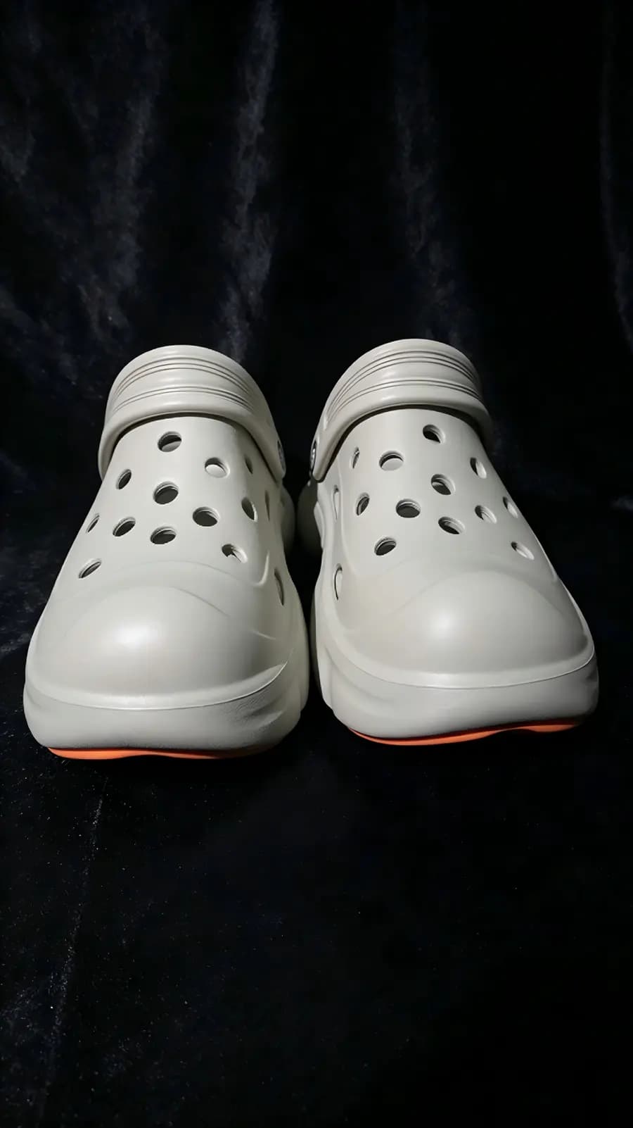 Kunoth lightweight waterproof EVA foam clogs product display