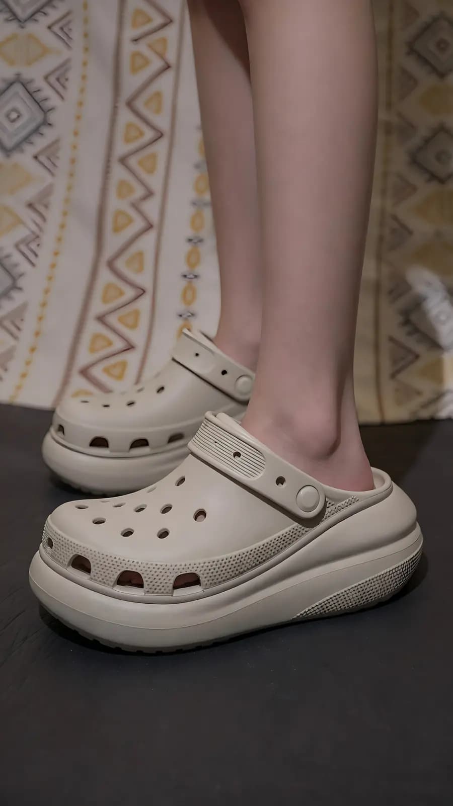 Kunoth lightweight waterproof EVA foam clogs product display